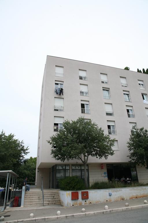 Apartment Dg With Parking Garage سبليت المظهر الخارجي الصورة