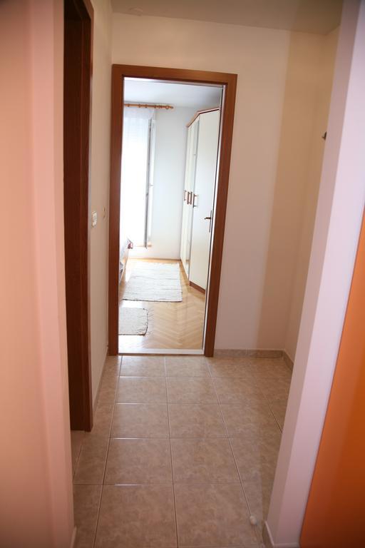 Apartment Dg With Parking Garage سبليت المظهر الخارجي الصورة